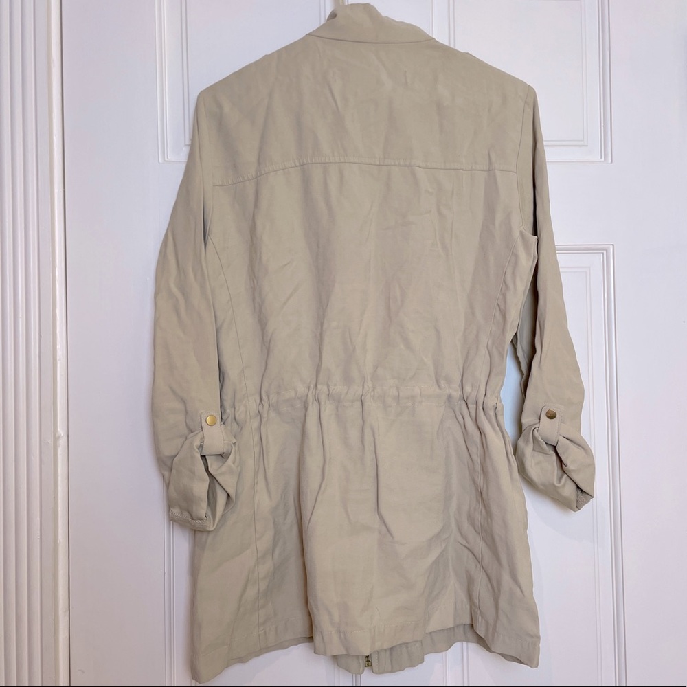 ZARA Lightweight Chic Jacket - Picture 6 of 9